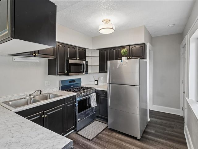 3216 SW 13th Street, Des Moines, IA 50315