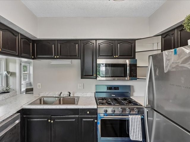 3216 SW 13th Street, Des Moines, IA 50315