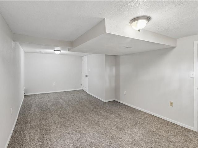 3216 SW 13th Street, Des Moines, IA 50315
