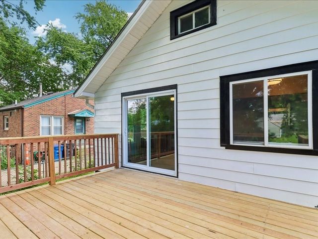 3216 SW 13th Street, Des Moines, IA 50315