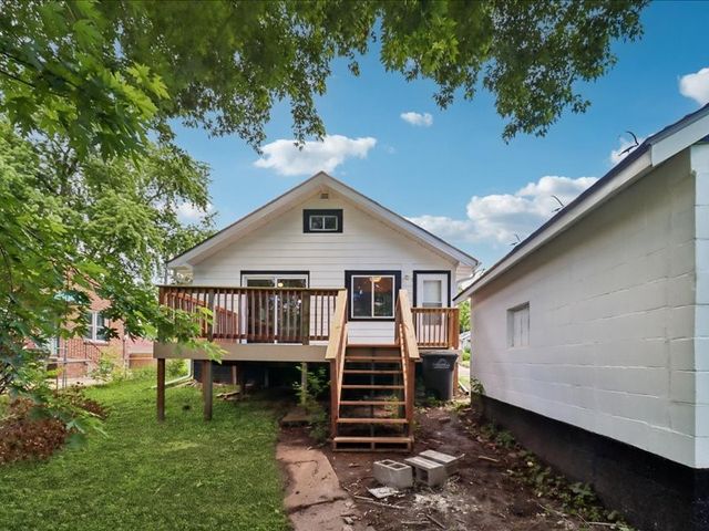 3216 SW 13th Street, Des Moines, IA 50315