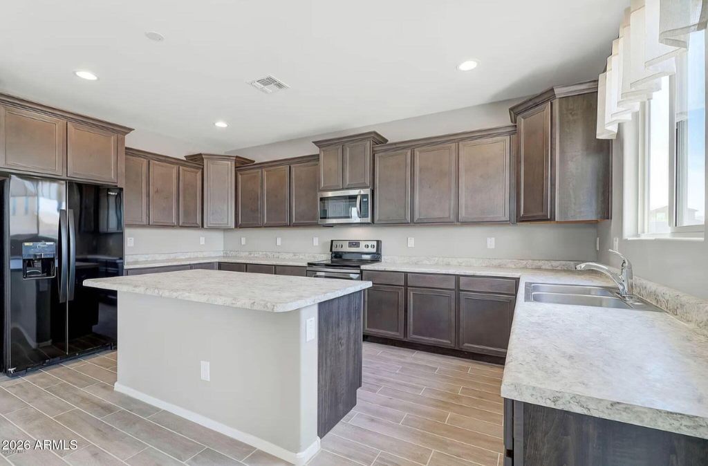 22434 N 180TH Drive, Surprise, AZ 85387 — photo 2