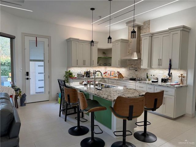 3813 Tierra De Oro, Weslaco, TX 78596