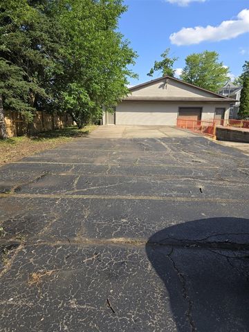 216 W Chicago Street, Jonesville, MI 49250