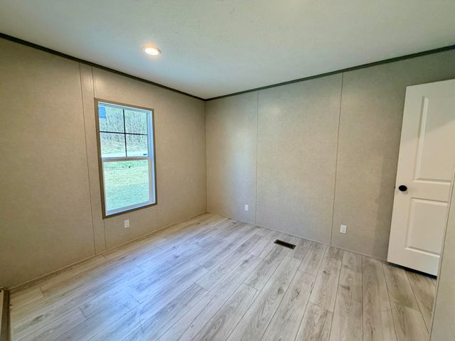 1776 Little Wolf Creek Road, Williamsburg, KY 40769