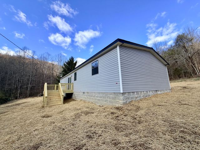 1776 Little Wolf Creek Road, Williamsburg, KY 40769