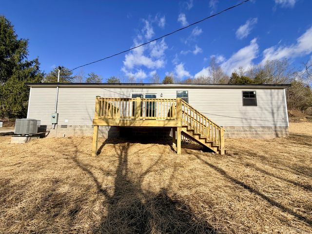 1776 Little Wolf Creek Road, Williamsburg, KY 40769
