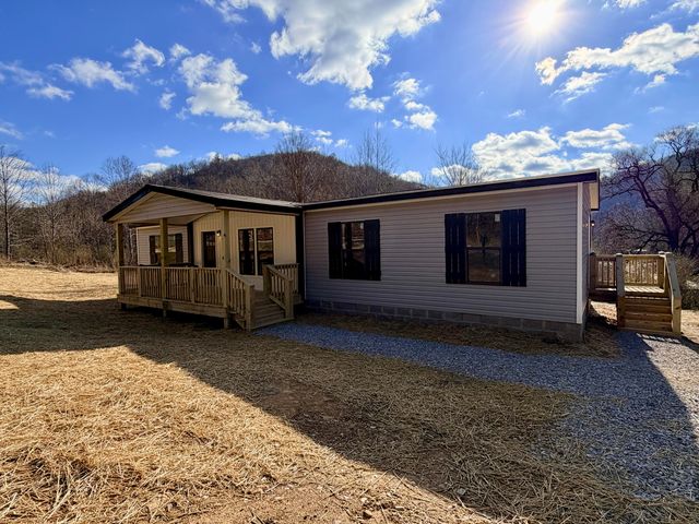 1776 Little Wolf Creek Road, Williamsburg, KY 40769