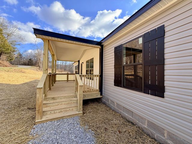 1776 Little Wolf Creek Road, Williamsburg, KY 40769