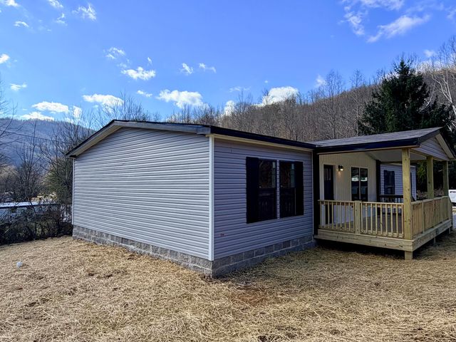 1776 Little Wolf Creek Road, Williamsburg, KY 40769