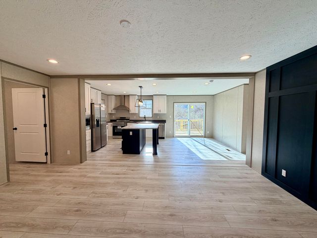 1776 Little Wolf Creek Road, Williamsburg, KY 40769