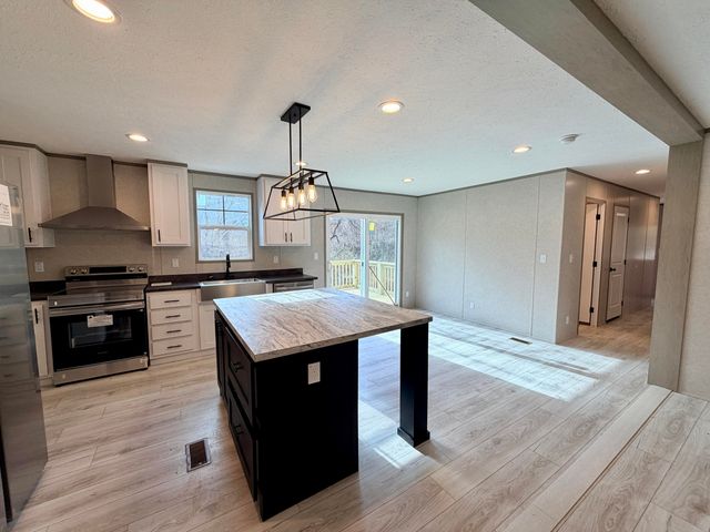 1776 Little Wolf Creek Road, Williamsburg, KY 40769