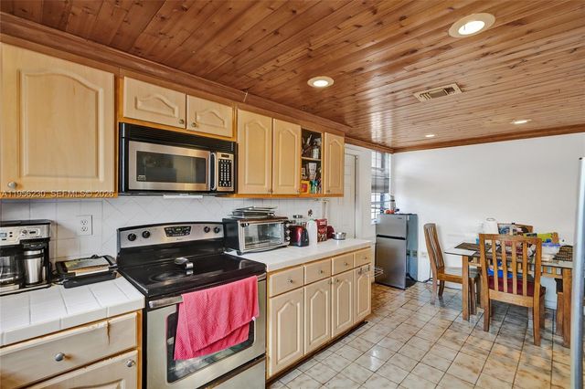 2311 SW 5th Ave, Miami, FL 33129