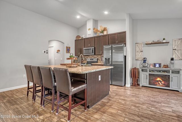 595 Lang Road SW, Palm Bay, FL 32908