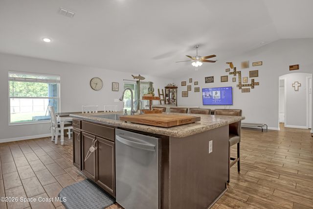 595 Lang Road SW, Palm Bay, FL 32908