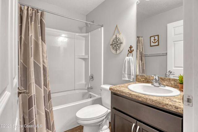 595 Lang Road SW, Palm Bay, FL 32908