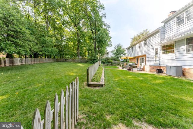 8130 SAXONY DR, Annandale, VA 22003