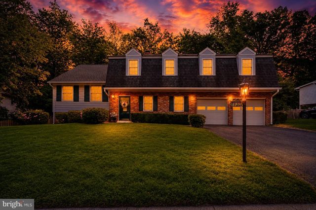 8130 SAXONY DR, Annandale, VA 22003