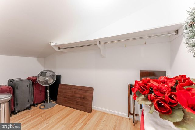 8130 SAXONY DR, Annandale, VA 22003
