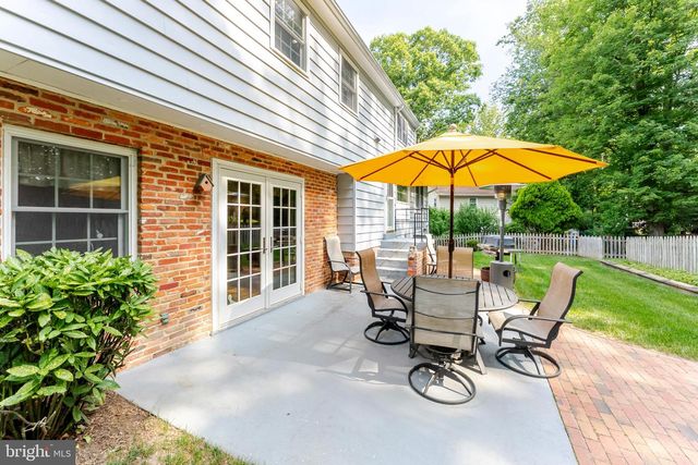 8130 SAXONY DR, Annandale, VA 22003