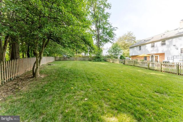 8130 SAXONY DR, Annandale, VA 22003