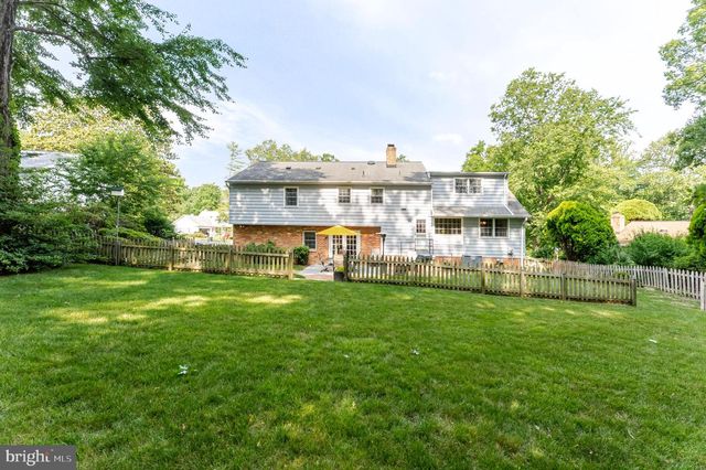 8130 SAXONY DR, Annandale, VA 22003