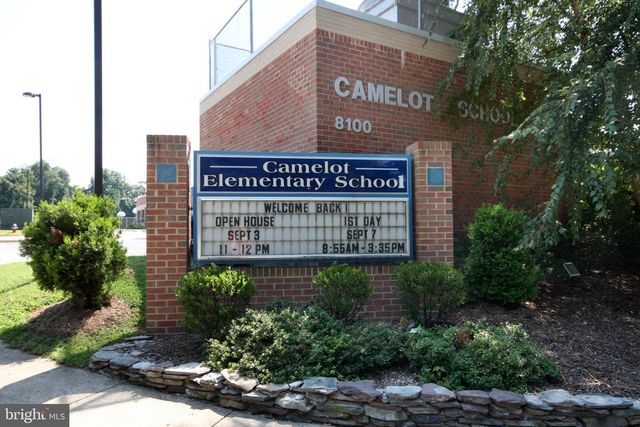 8130 SAXONY DR, Annandale, VA 22003