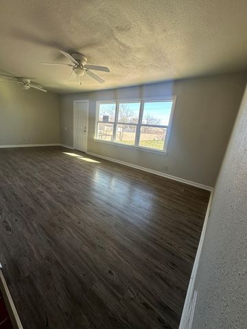 2708 N Century Ave, Odessa, TX 79762