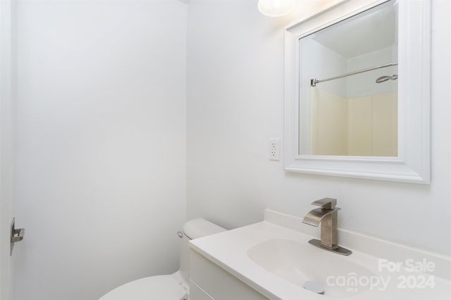 468 Deer Park Lake Road, Spruce Pine, NC 28777