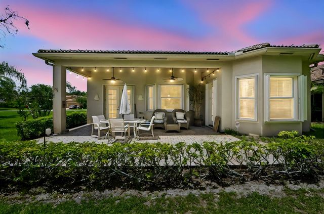 1488 SE Legacy Cove Circle, Stuart, FL 34997