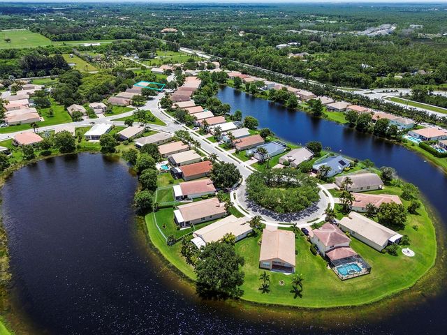 1488 SE Legacy Cove Circle, Stuart, FL 34997