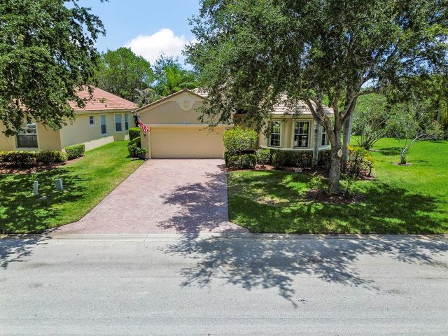 1488 SE Legacy Cove Circle, Stuart, FL 34997