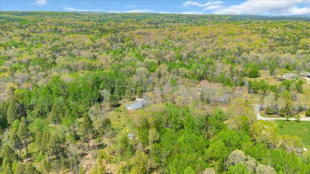 733 Gizzard Creek Road, Sequatchie, TN 37374