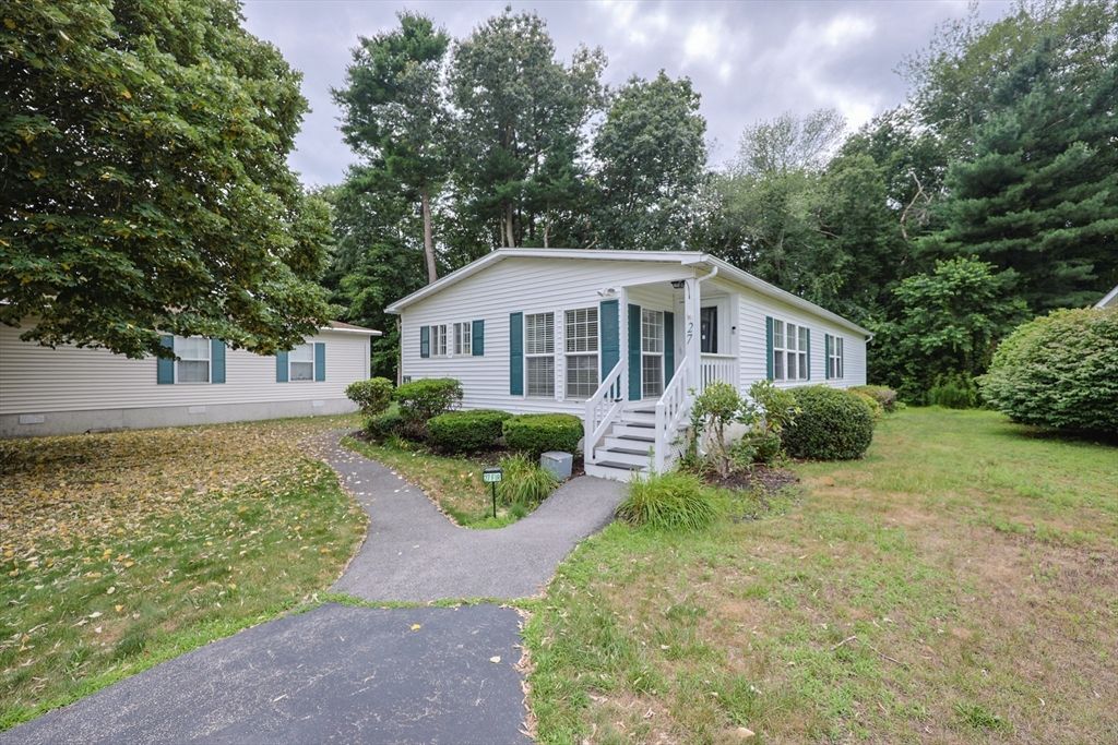 27 Fir Rd, Rockland, MA 02370