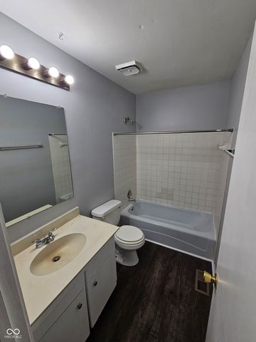 6314 Commons Drive, Indianapolis, IN 46254