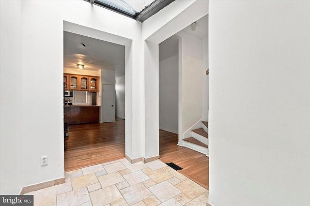 1023 LOMBARD ST, Philadelphia, PA 19147