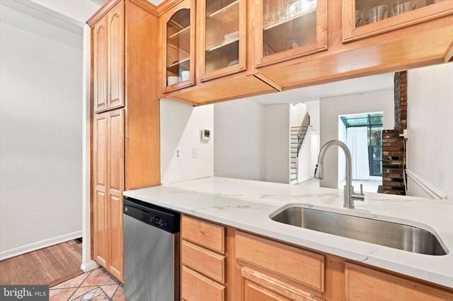 1023 LOMBARD ST, Philadelphia, PA 19147
