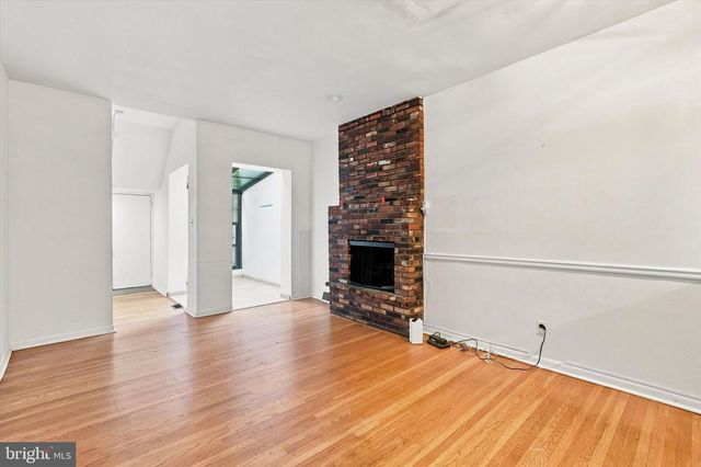 1023 LOMBARD ST, Philadelphia, PA 19147