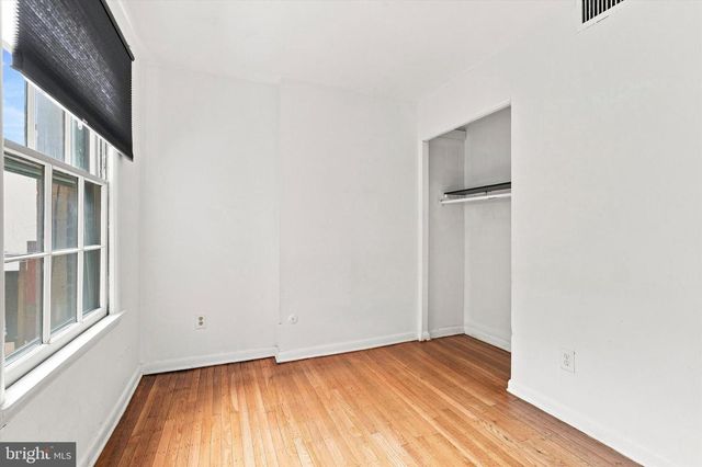 1023 LOMBARD ST, Philadelphia, PA 19147