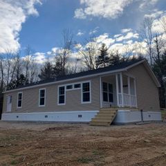 10 CLEARVIEW Drive, Rochester, NH 03867