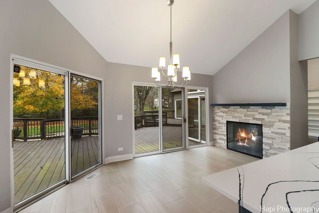 11 Lakewood Drive, Bannockburn, IL 60015
