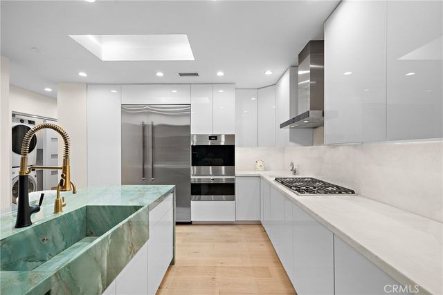 9621 Cedarbrook, Beverly Hills, CA 90210