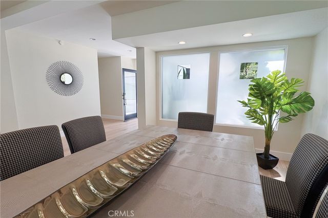 9621 Cedarbrook, Beverly Hills, CA 90210
