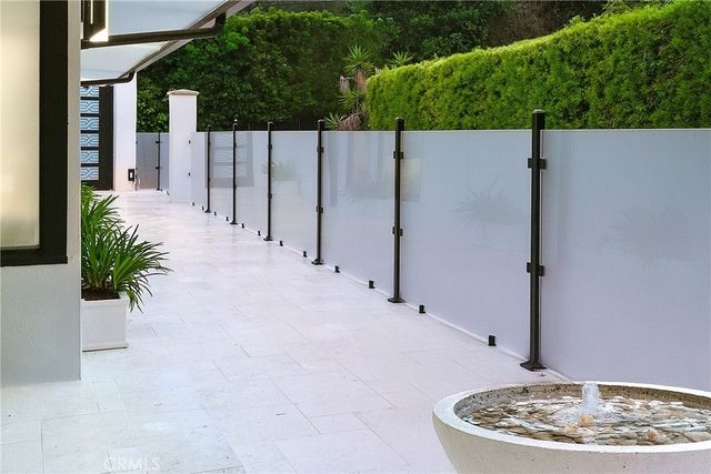 9621 Cedarbrook, Beverly Hills, CA 90210