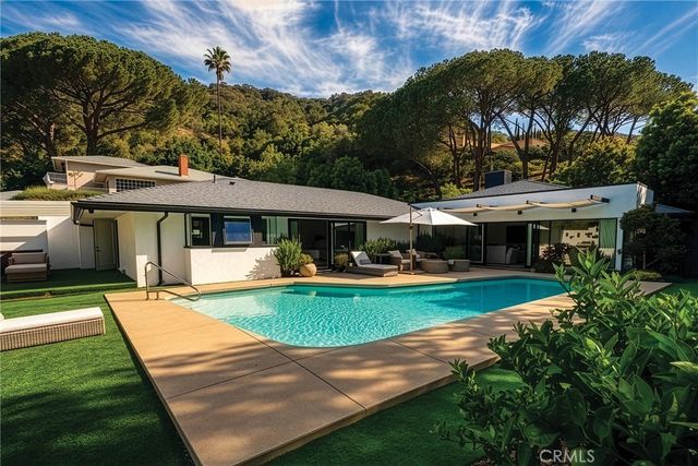 9621 Cedarbrook, Beverly Hills, CA 90210