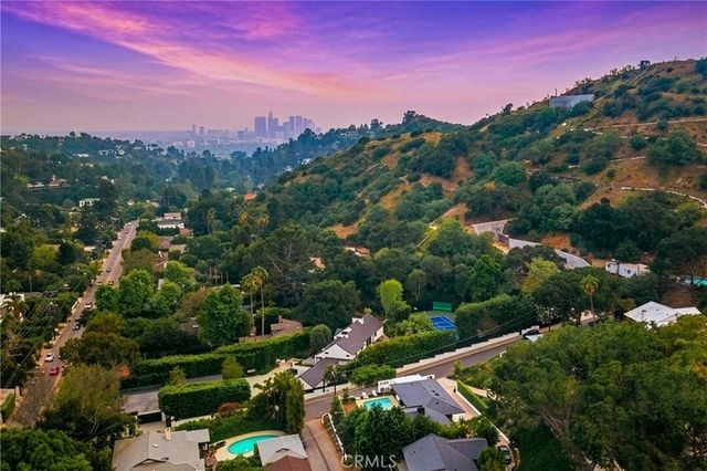 9621 Cedarbrook, Beverly Hills, CA 90210