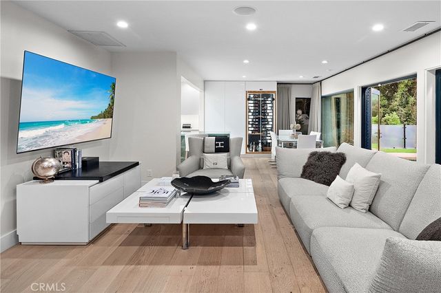 9621 Cedarbrook, Beverly Hills, CA 90210