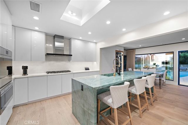 9621 Cedarbrook, Beverly Hills, CA 90210