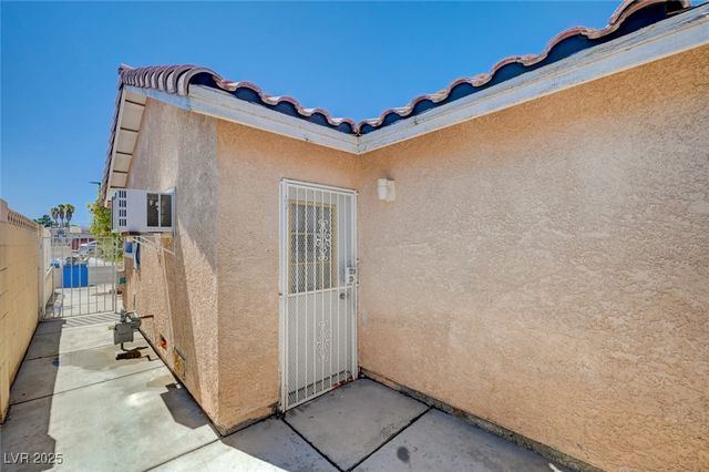 2345 Stockton Avenue, Las Vegas, NV 89104