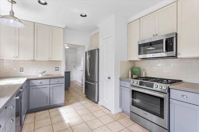 201 Chesterton Place, San Mateo, CA 94401